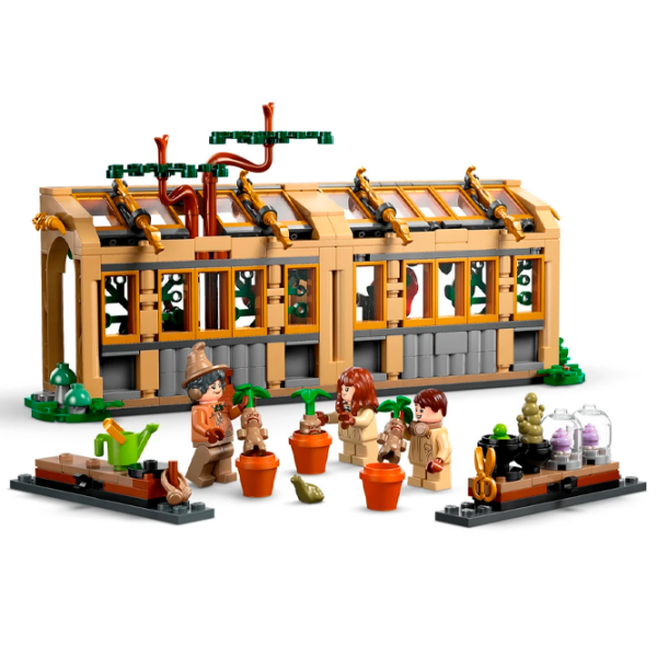 Constructor LEGO Hogwarts™ Castle: Herbology Class Brown Numărul de piese 390, 8+ photo 2