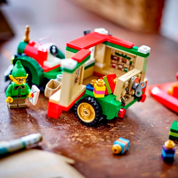 Constructor LEGO Santa's Delivery Truck Green Numărul de piese 224, 8+ photo 5