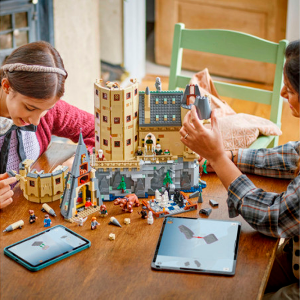 Constructor LEGO Hogwarts™ Castle: The Main Tower Brown Numărul de piese 2135, 10+ photo 3