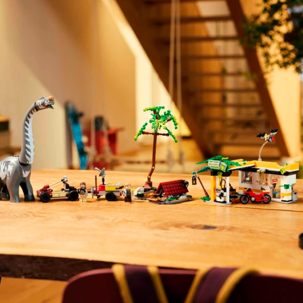 Constructor LEGO Raptor & Titanosaurus Tracking Mission Gray Numărul de piese 582, 7+ photo 5