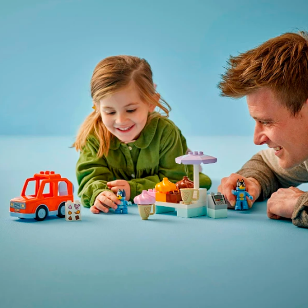 Constructor LEGO Ice Cream Trip With Bluey Blue Numărul de piese 22, 2+ photo 3