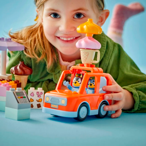 Constructor LEGO Ice Cream Trip With Bluey Blue Numărul de piese 22, 2+ photo 6