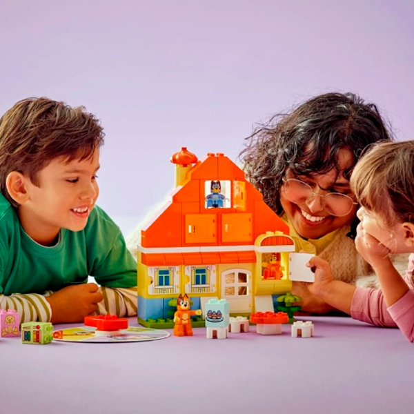 Constructor LEGO Bluey's Family House With Memory Game Orange Numărul de piese 83, 3+ photo 4