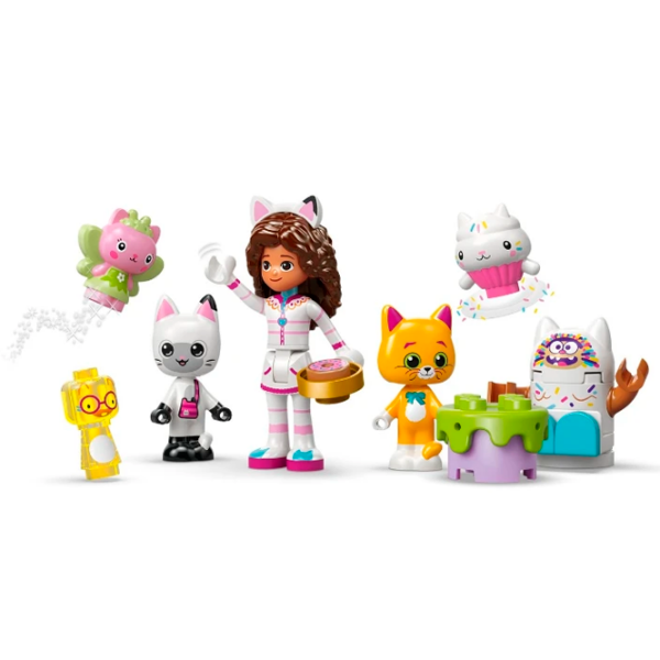 Constructor LEGO Sweet Treat Mountain & Kitty Garden Pink Numărul de piese 263, 4+ photo 2