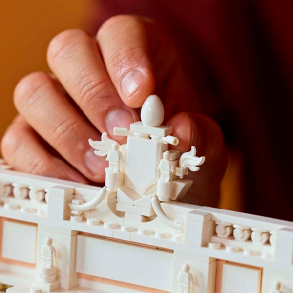 Constructor LEGO Trevi Fountain White Numărul de piese 1880, 18+ photo 4