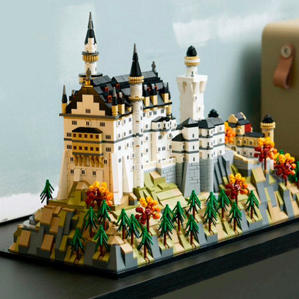 Constructor LEGO NEUSCHWANSTEIN CASTLE White Numărul de piese 3455, 18+ photo 4