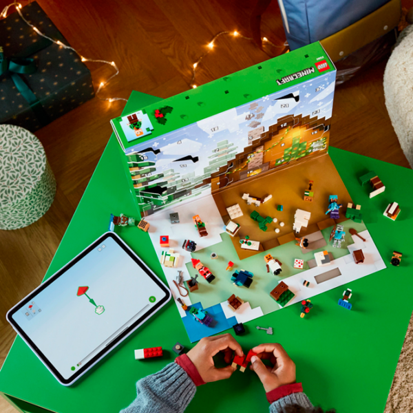 Constructor LEGO Advent Calendar Green Numărul de piese 300, 7+ photo 3