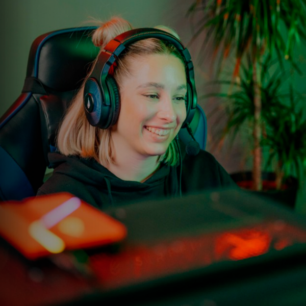 Unități de stocare externe SSD Verbatim Surefire PyroDrive Gaming 2 TB Red  photo 6