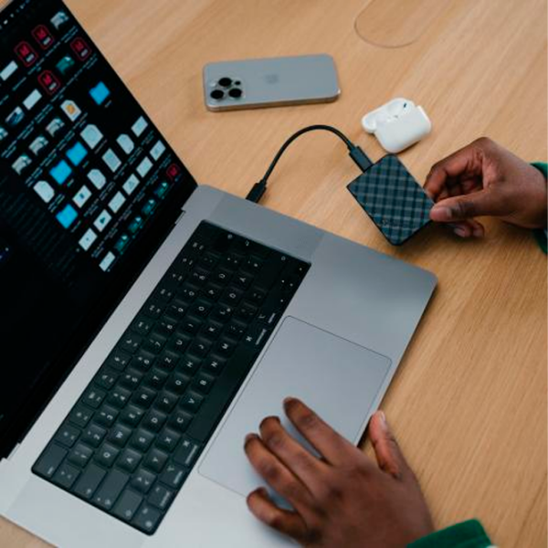Unități de stocare externe SSD Verbatim Store 'n' Go Mini Diamond 1 TB Black  photo 4
