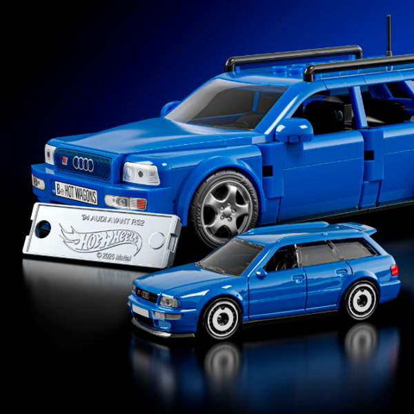 Constructor Hot Wheels ’94 Audi Avant RS2 Blue Numărul de piese 253, 6+ photo 5