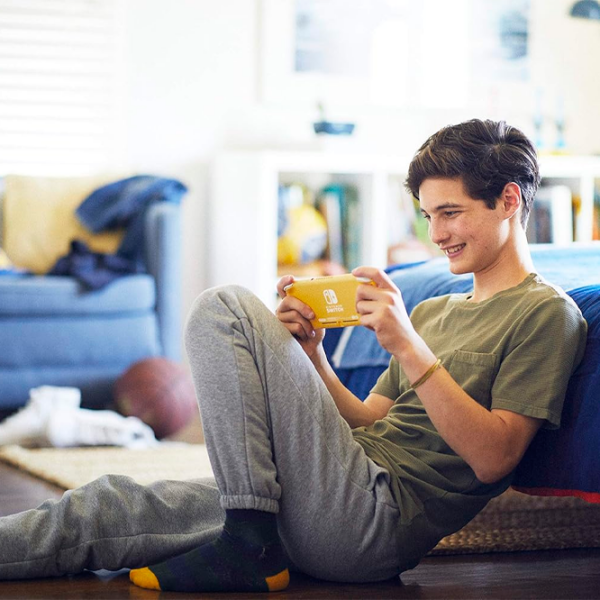 Consolă portabilă pentru jocuri Nintendo Lite Blue + Animal Crossing: New Horizons Yellow HDD , RAM 4 GB photo 6