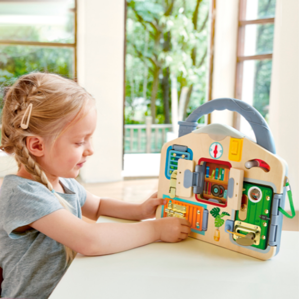 Игровой набор Hape Love Play. Learn Запирай и учись E1111 Коричневый Для детей, 3+ photo 8