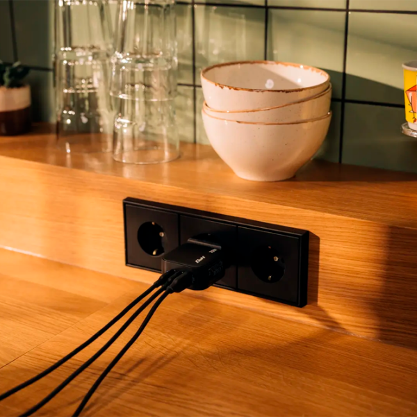 Adaptor Verbatim Mini (70 W) Black  / Black photo 4