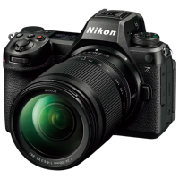 Cameră foto Nikon Z6III Kit 24-200 f/4-6.3 VR + NIKKOR Z 24-200mm f/4-6.3 VR Kit Black CMOS, 24.5 MP, f/4 - f/6.3
