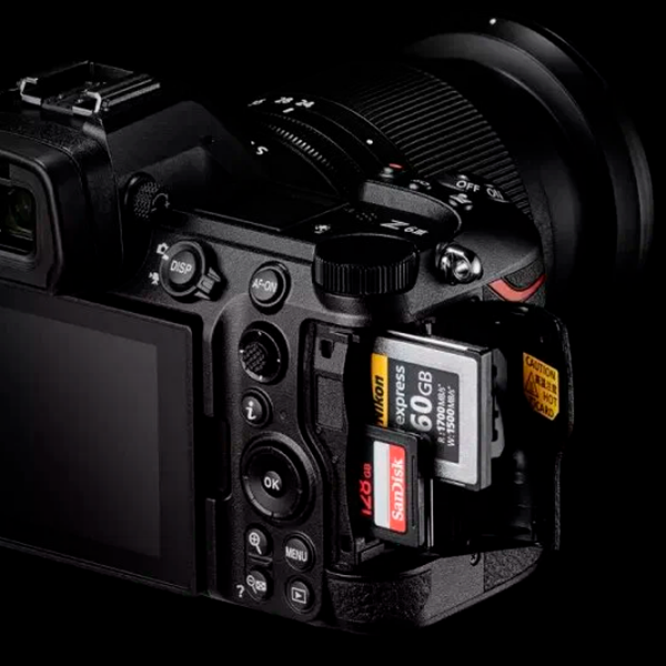 Cameră foto Nikon Z6III Kit 24-200 f/4-6.3 VR + NIKKOR Z 24-200mm f/4-6.3 VR Kit Black CMOS, 24.5 MP, f/4 - f/6.3 photo 10