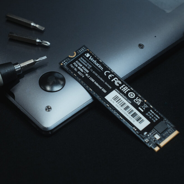 SSD Verbatim Vi3000 M.2 NVMe 512 GB Viteza de citire: 3100 MB/s,
Viteza de inscriere: 1300 MB/s photo 4