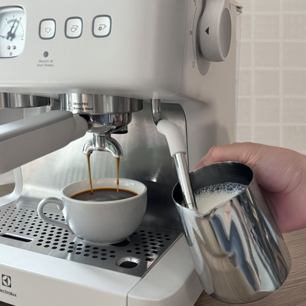 Aparat de cafea Electrolux E8EC1-8SW White 2200 W, 3 l, Thermoblock photo 6
