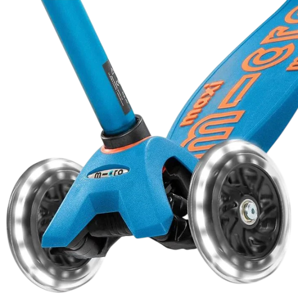 Trotinetă pentru copii cu trei roți Micro Maxi Deluxe LED (MMD085) Blue 5 ani, 50 kg, Din PU photo 7