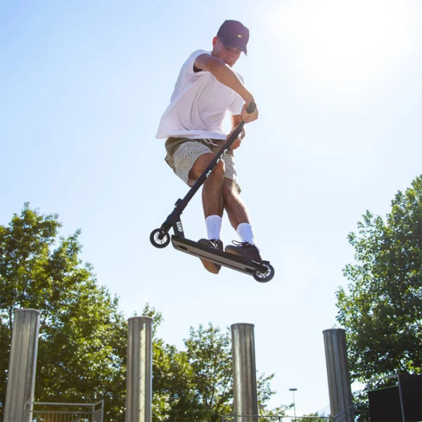Trotinetă pentru copii cu două roți Micro Ramp (SA0190) Black 8 ani, 100 kg, Din PU photo 6