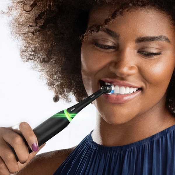 Зубная электрощетка Braun Oral-B iO 4 Черный  photo 7
